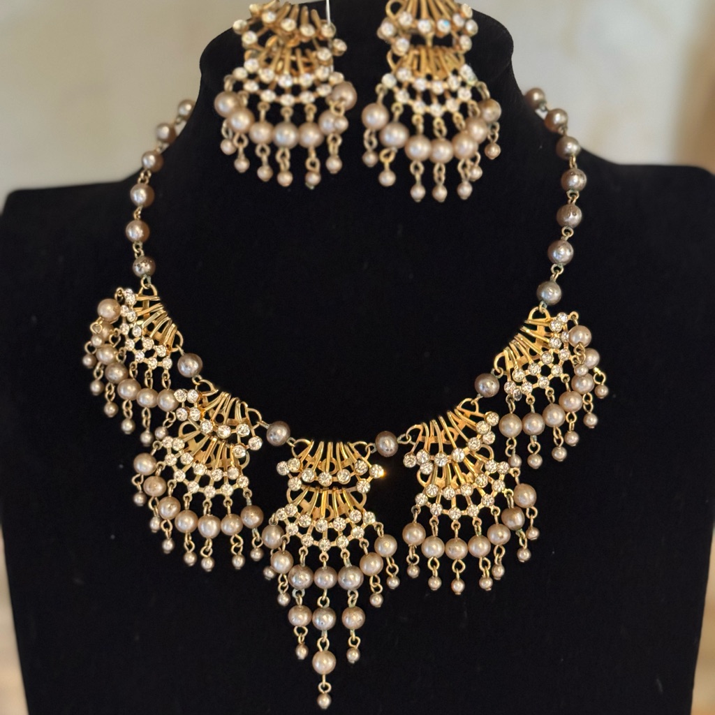 Vintage CoronChandelier Choker And Earring Set 275$
